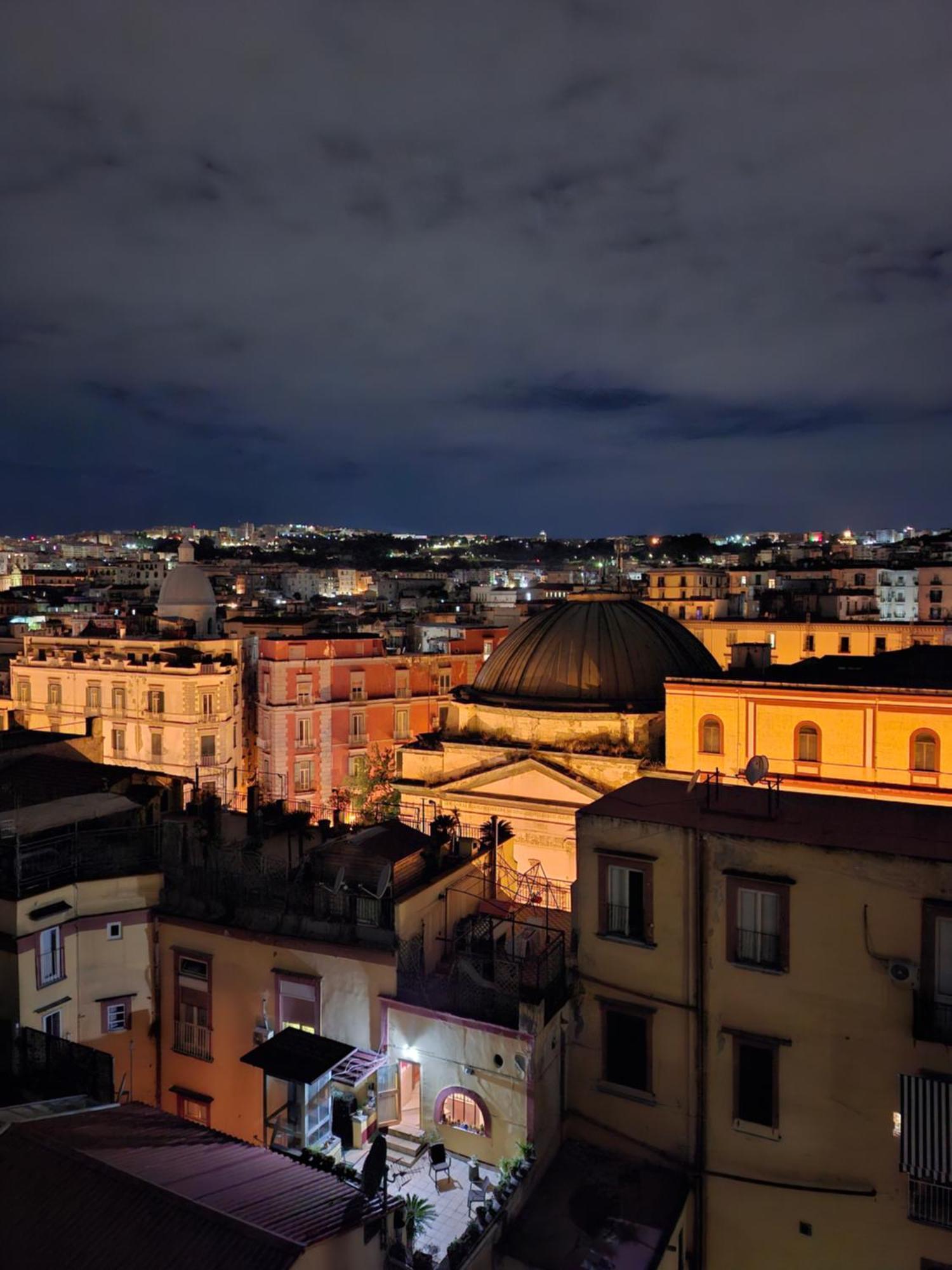 Faccia Gialla Napoli Casa Vacanze Zewnętrze zdjęcie